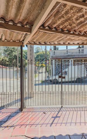 Casa à venda com 75m², 2 quartos e 2 vagas Casa à venda com 75m², 2 quartos e 2 vagasGaragem