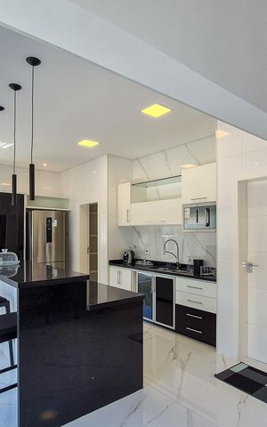 Casa de condomínio à venda com 464m², 4 quartos e 6 vagasCozinha