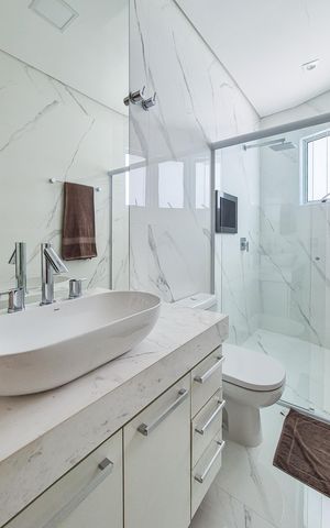 Casa de condomínio à venda com 464m², 4 quartos e 6 vagasBanheiro da Suíte 3