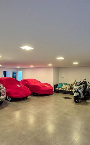Casa de condomínio à venda com 464m², 4 quartos e 6 vagasGaragem