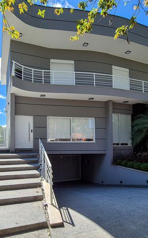 Casa de condomínio à venda com 464m², 4 quartos e 6 vagasfachada