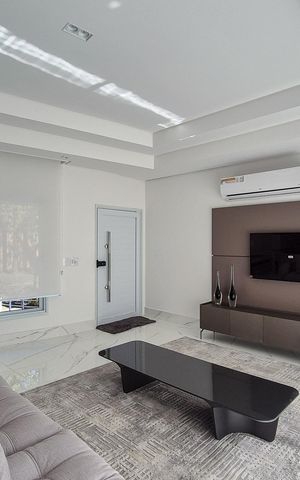 Casa de condomínio à venda com 464m², 4 quartos e 6 vagasSala