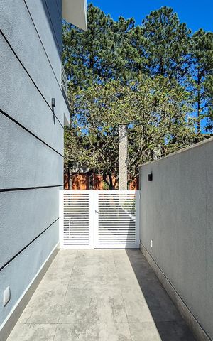 Casa de condomínio à venda com 464m², 4 quartos e 6 vagasEntrada da casa