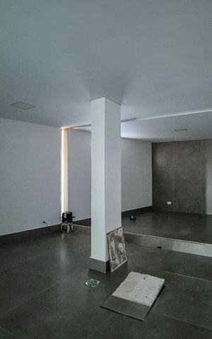 Casa de condomínio à venda com 464m², 4 quartos e 6 vagasÁrea de Serviço