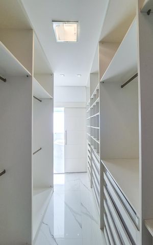 Casa de condomínio à venda com 464m², 4 quartos e 6 vagasSuíte 4