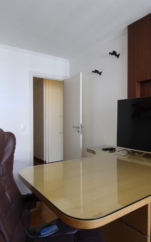 Apartamento à venda com 212m², 4 quartos e 2 vagasQuarto 2
