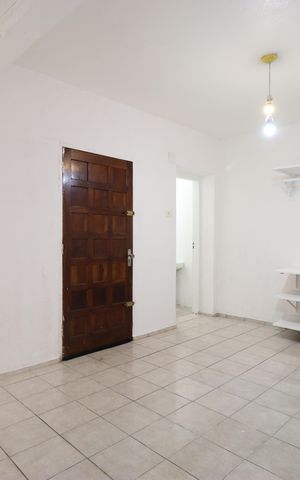 Casa para alugar com 55m², 1 quarto e sem vagaSala/Quarto