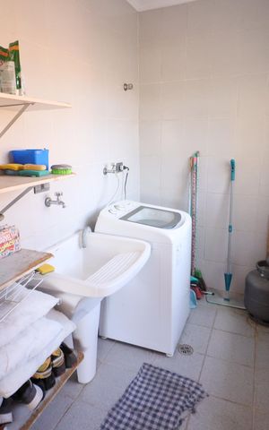 Casa à venda com 100m², 3 quartos e sem vagaÁrea de Serviço