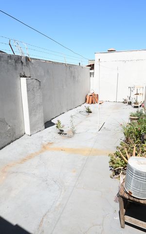 Casa à venda com 250m², 3 quartos e 2 vagasQuintal