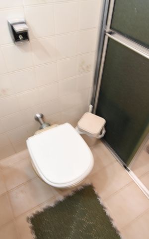 Casa à venda com 250m², 3 quartos e 2 vagasBanheiro 1