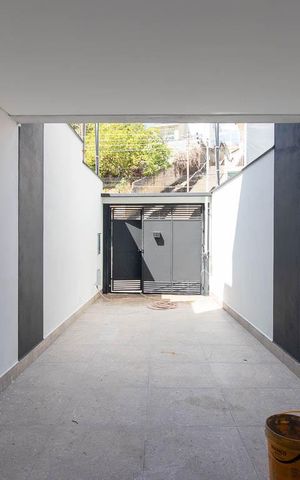 Casa à venda com 183m², 3 quartos e 2 vagas Casa à venda com 183m², 3 quartos e 2 vagasGaragem