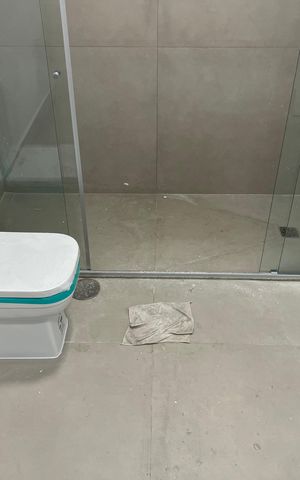 Apartamento à venda com 270m², 2 quartos e 2 vagas Apartamento à venda com 270m², 2 quartos e 2 vagasBanheiro 1