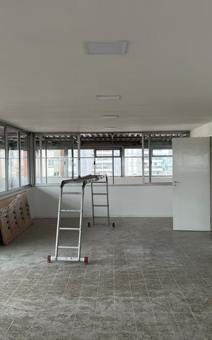 Apartamento à venda com 270m², 2 quartos e 2 vagas Apartamento à venda com 270m², 2 quartos e 2 vagasCobertura