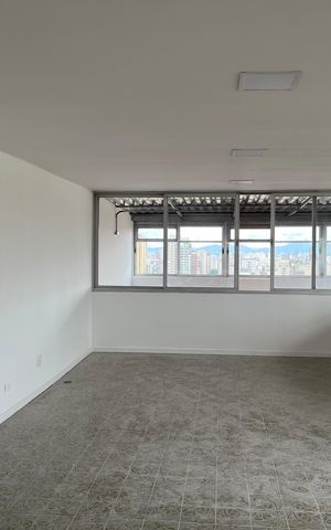 Apartamento à venda com 270m², 2 quartos e 2 vagas Apartamento à venda com 270m², 2 quartos e 2 vagasCobertura