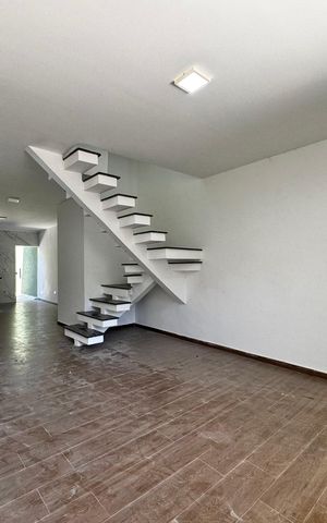 Casa de condomínio à venda com 88m², 3 quartos e 1 vaga Casa de condomínio à venda com 88m², 3 quartos e 1 vagaSala