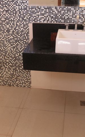 Casa à venda com 306m², 3 quartos e 5 vagasBanheiro da Suíte 3