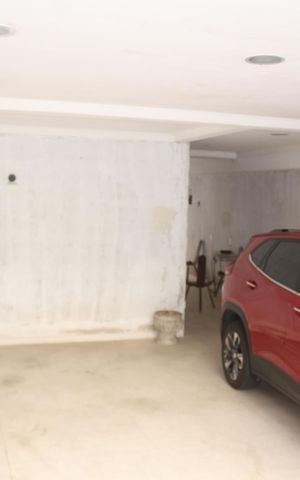 Casa à venda com 306m², 3 quartos e 5 vagasGaragem