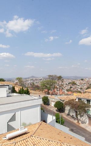 Apartamento à venda com 180m², 3 quartos e 3 vagas Apartamento à venda com 180m², 3 quartos e 3 vagasVista