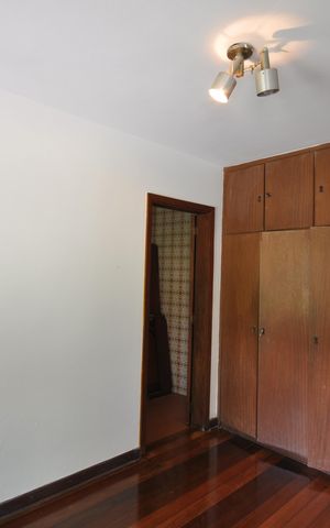 Casa para alugar com 999m², 3 quartos e 8 vagasQuarto de Serviço
