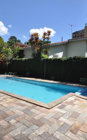 Casa para alugar com 999m², 3 quartos e 8 vagasPiscina