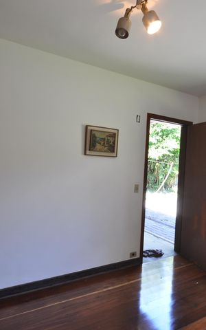 Casa para alugar com 999m², 3 quartos e 8 vagasQuarto de Serviço