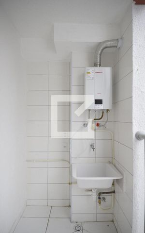 Apartamento à venda com 40m², 2 quartos e sem vaga Apartamento à venda com 40m², 2 quartos e sem vagaÁrea de serviço