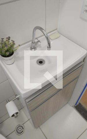 Apartamento à venda com 40m², 2 quartos e sem vaga Apartamento à venda com 40m², 2 quartos e sem vagaBanheiro