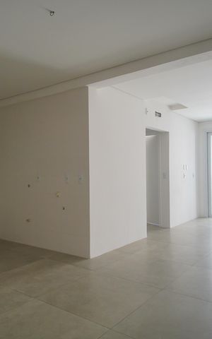 Apartamento à venda com 100m², 2 quartos e 2 vagasSala