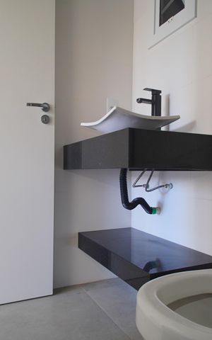 Apartamento à venda com 100m², 2 quartos e 2 vagasBanheiro da Suíte