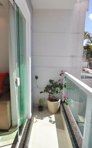 Casa para alugar com 109m², 3 quartos e 2 vagasSacada da Sala