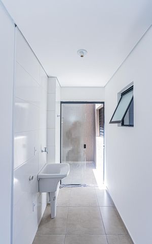 Apartamento à venda com 42m², 2 quartos e 1 vaga Apartamento à venda com 42m², 2 quartos e 1 vagaSala, cozinha e área de serviço