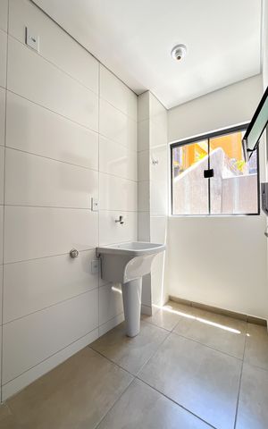 Apartamento à venda com 44m², 2 quartos e 1 vaga Apartamento à venda com 44m², 2 quartos e 1 vagaCozinha e Área de Serviço