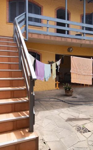 Casa à venda com 300m², 3 quartos e 4 vagasQuintal