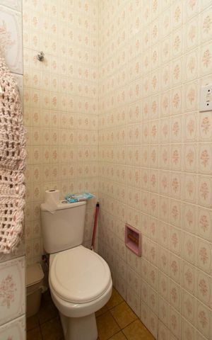 Casa à venda com 300m², 3 quartos e 4 vagasBanheiro Social