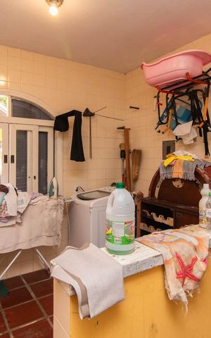 Casa à venda com 300m², 3 quartos e 4 vagasÁrea de Serviço