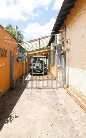 Casa à venda com 300m², 3 quartos e 4 vagasQuintal