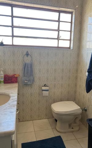 Casa para alugar com 225m², 3 quartos e 4 vagasBanheiro Social 2
