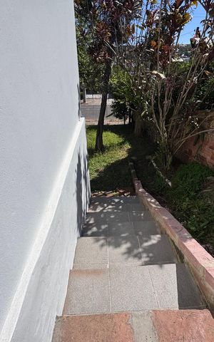 Casa à venda com 90m², 2 quartos e 1 vaga Casa à venda com 90m², 2 quartos e 1 vagaÁrea comum