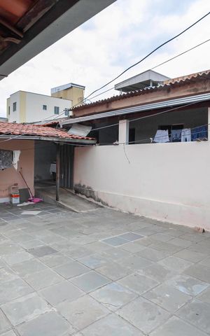Casa à venda com 360m², 5 quartos e 3 vagasQuintal
