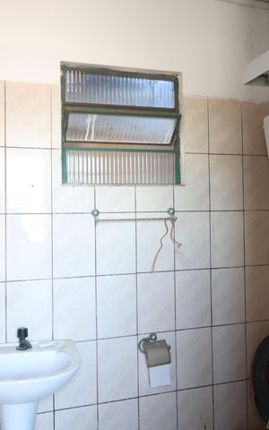 Casa à venda com 300m², 3 quartos e 4 vagasBanheiro 1