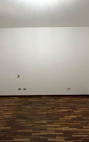 Casa à venda com 350m², 4 quartos e 4 vagas Casa à venda com 350m², 4 quartos e 4 vagasQuarto 1