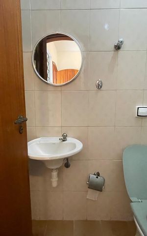 Casa à venda com 350m², 4 quartos e 4 vagas Casa à venda com 350m², 4 quartos e 4 vagasBanheiro 4