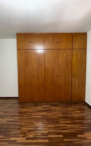 Casa à venda com 350m², 4 quartos e 4 vagas Casa à venda com 350m², 4 quartos e 4 vagasQuarto 1