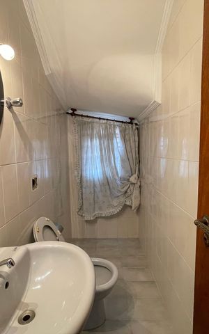 Casa à venda com 350m², 4 quartos e 4 vagas Casa à venda com 350m², 4 quartos e 4 vagasBanheiro 3