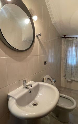 Casa à venda com 350m², 4 quartos e 4 vagas Casa à venda com 350m², 4 quartos e 4 vagasBanheiro 3