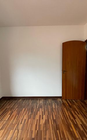 Casa à venda com 350m², 4 quartos e 4 vagas Casa à venda com 350m², 4 quartos e 4 vagasQuarto 2