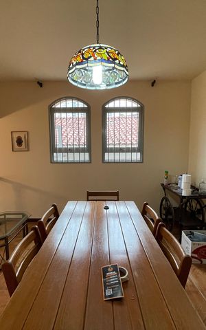 Casa à venda com 350m², 4 quartos e 4 vagas Casa à venda com 350m², 4 quartos e 4 vagasSala