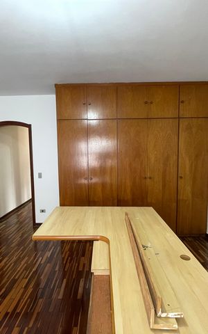 Casa à venda com 350m², 4 quartos e 4 vagas Casa à venda com 350m², 4 quartos e 4 vagasQuarto 3