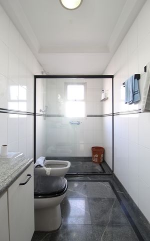 Apartamento à venda com 187m², 3 quartos e 3 vagasBanheiro Social