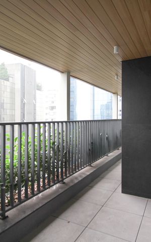 Apartamento à venda com 80m², 2 quartos e 1 vaga Apartamento à venda com 80m², 2 quartos e 1 vagaVaranda